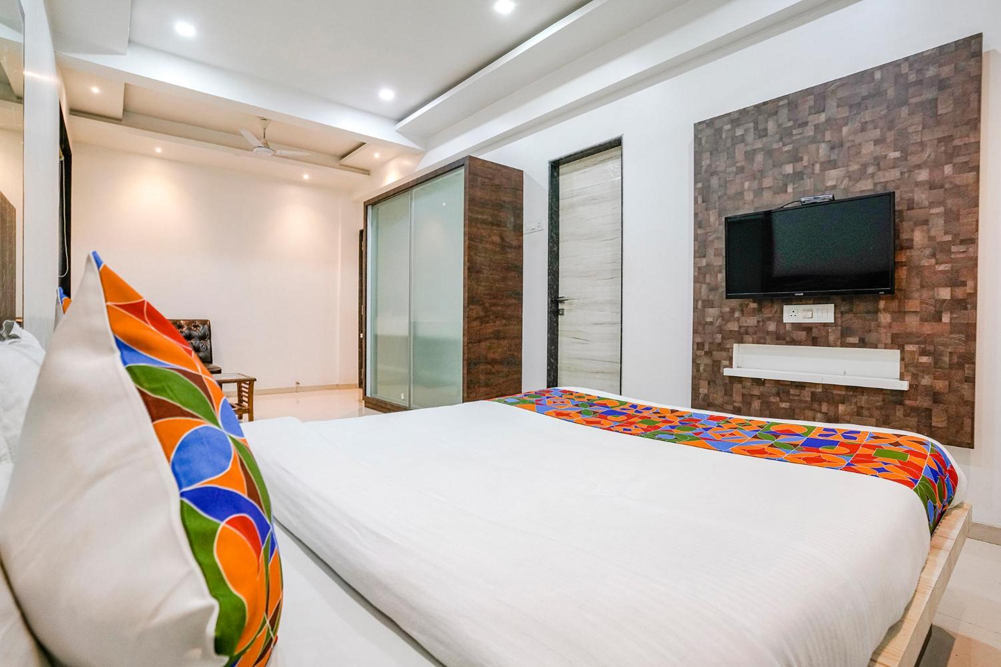 Fabhotel Krishna Inn Kashele Экстерьер фото